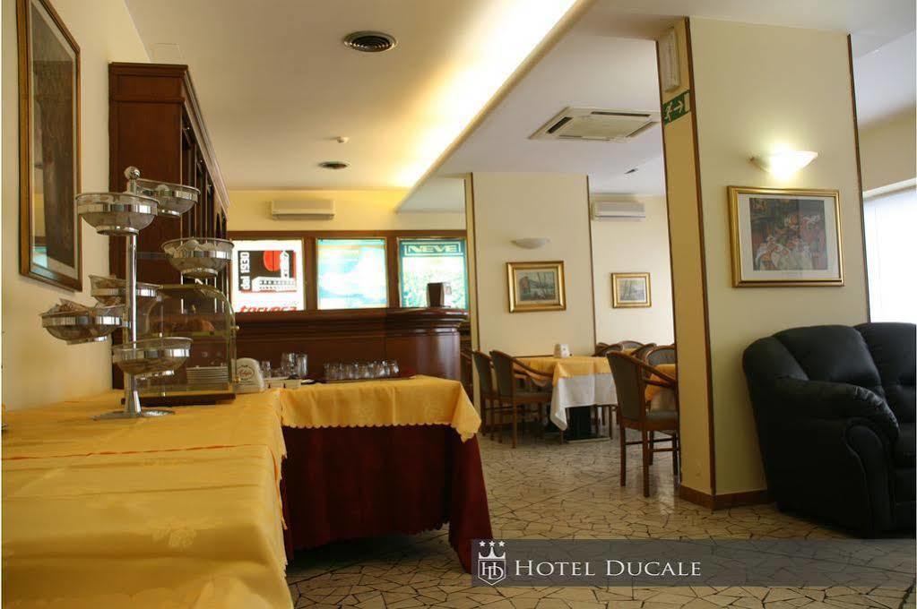 Hotel Ducale Vigevano Exterior foto